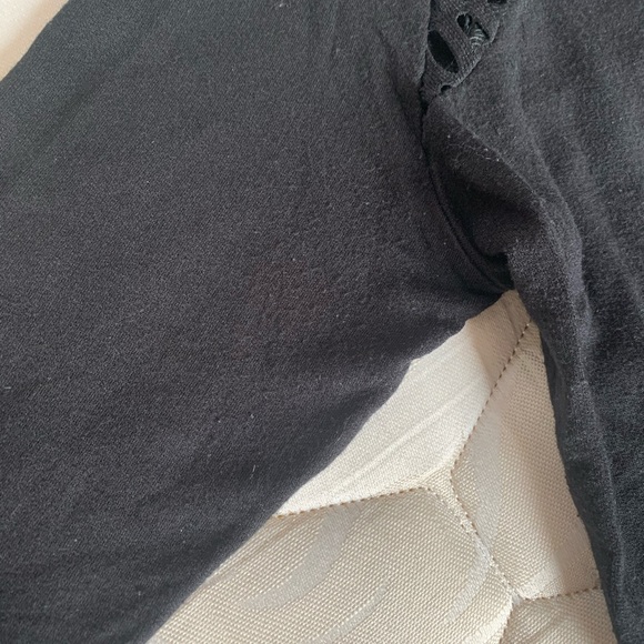 GENERATION LOVE Crewneck Knit Soft Top/ Sweatshirt - Picture 5 of 7